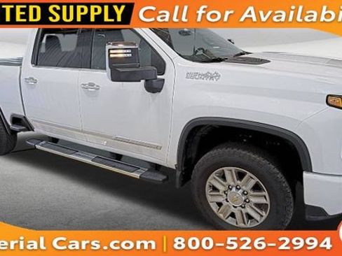 Used 2025 Chevrolet Silverado 2500 High Country w/ High Country Premium Package AWD/4WD image 1