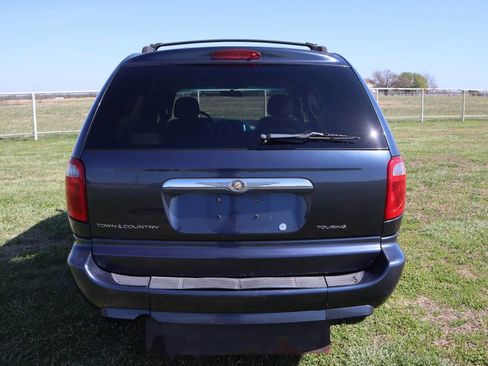 Used 2007 Chrysler Town & Country Touring w/ Leather Interior Group image 11