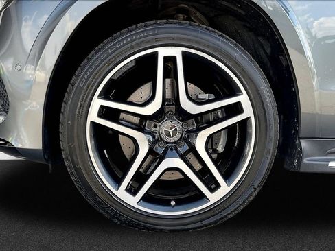 Used 2019 Mercedes-Benz GLS 550 4MATIC w/ Driver Assistance Package image 31