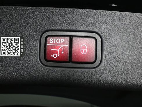 Certified 2026 Mercedes-Benz GLC 300 image 30