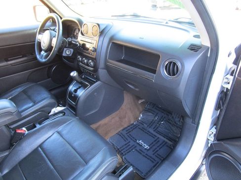 Used 2016 Jeep Patriot High Altitude image 21