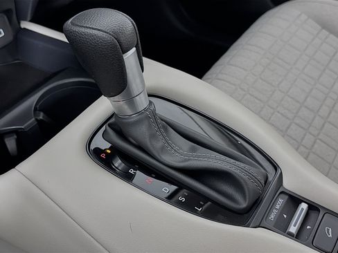 Certified 2024 Honda HR-V LX image 16