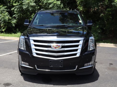 Used 2017 Cadillac Escalade Premium Luxury RWD image 10
