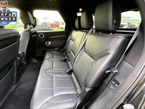 Used 2018 Land Rover Discovery HSE AWD/4WD image 23