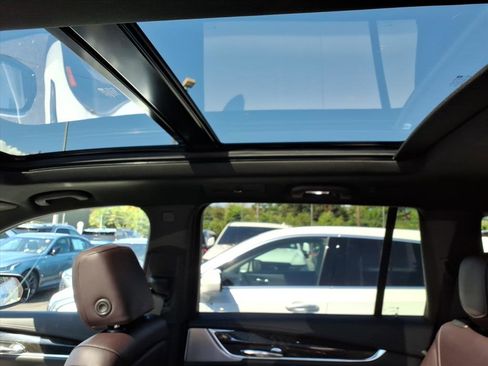 Certified 2021 Cadillac XT6 Premium Luxury image 19