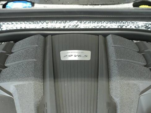 New 2026 Porsche Macan S image 31