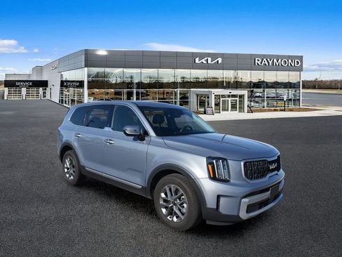 Used 2024 Kia Telluride LX AWD/4WD image 1