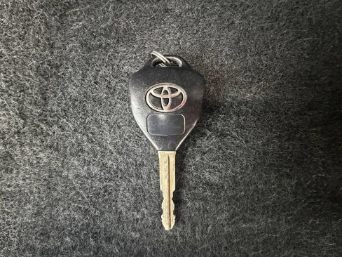 Used 2013 Toyota 4Runner SR5 w/ Convenience Pkg RWD image 49