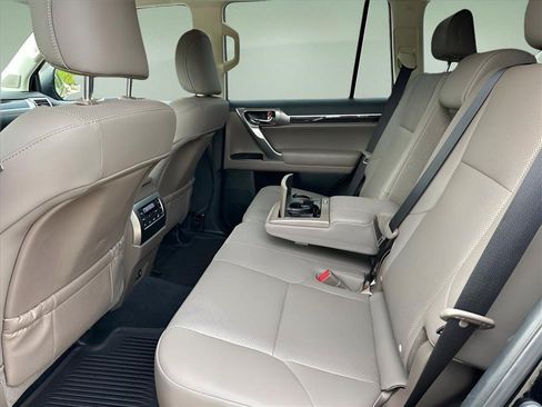 Used 2023 Lexus GX 460 Premium w/ Premium Package AWD/4WD image 19