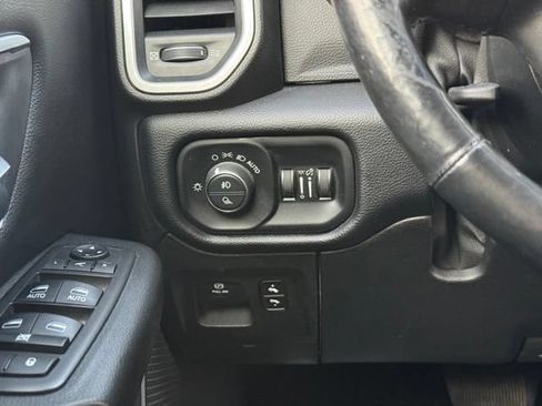Used 2019 RAM 1500 Big Horn AWD/4WD image 31
