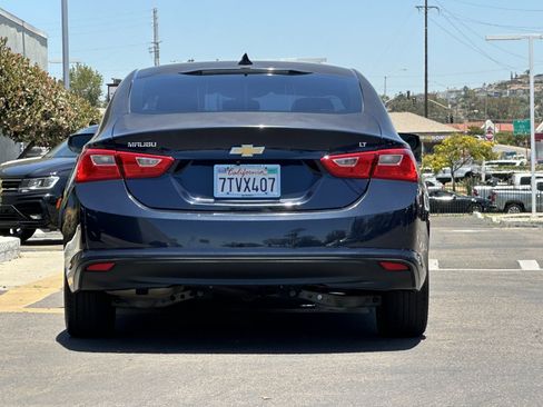 Used 2017 Chevrolet Malibu LT FWD image 4