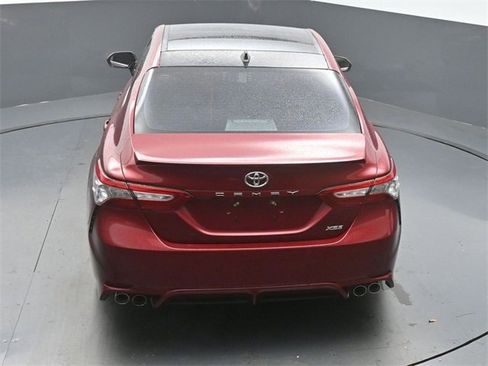 Used 2018 Toyota Camry XSE image 43