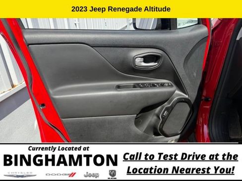 Used 2023 Jeep Renegade Altitude AWD/4WD image 8