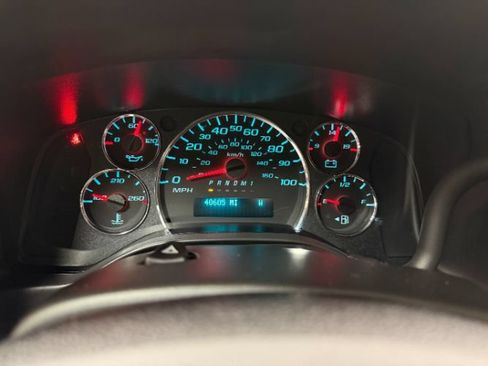 Used 2024 Chevrolet Express 3500 LT w/ LT Preferred Equipment Group RWD image 18