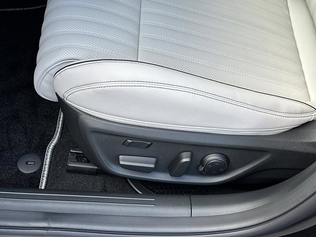 New 2026 Genesis G70 3.3T Sport Prestige RWD image 10