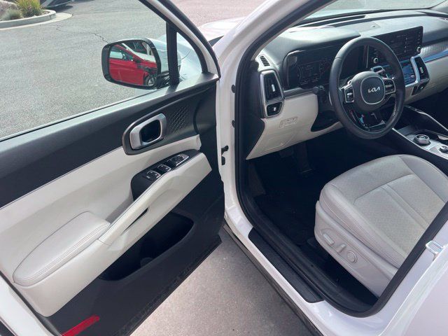 Used 2023 Kia Sorento EX AWD/4WD image 15