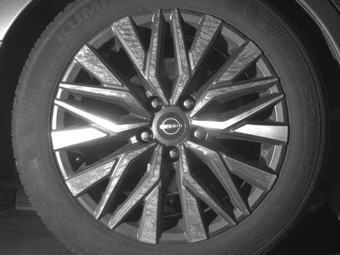 Used 2025 Nissan Altima 2.5 SV image 15