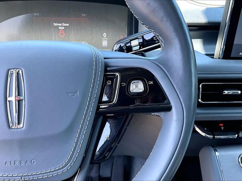 Used 2020 Lincoln Aviator Reserve w/ Equipment Group 201A RWD image 25