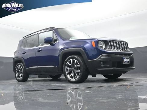 Used 2017 Jeep Renegade Latitude FWD image 17