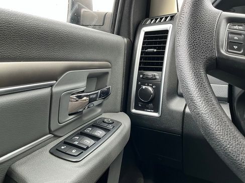 Used 2016 RAM 1500 Classic SLT image 21