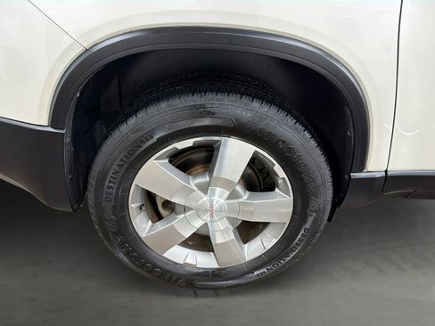 Used 2011 GMC Acadia SLT image 16