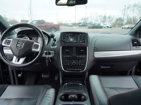 Used 2017 Dodge Grand Caravan GT image 23