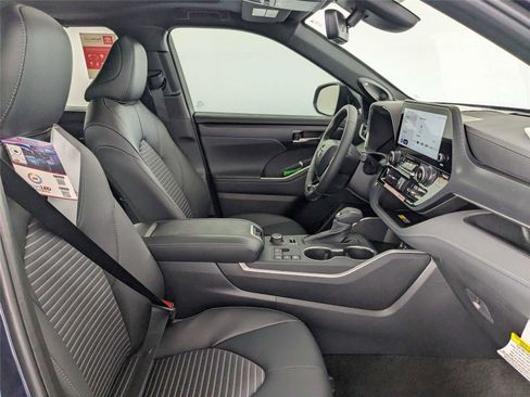 New 2026 Toyota Highlander XSE AWD/4WD image 23