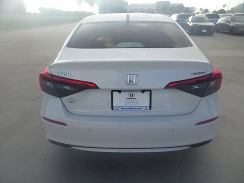 Certified 2024 Honda Civic Touring image 5