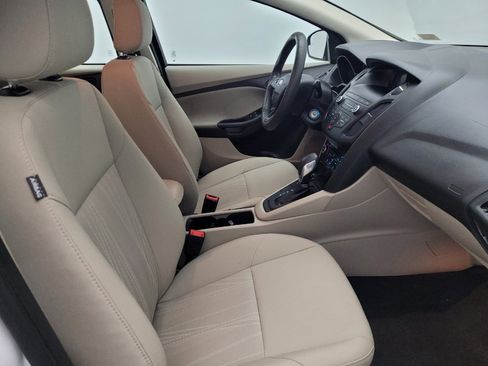 Used 2018 Ford Focus SE image 21