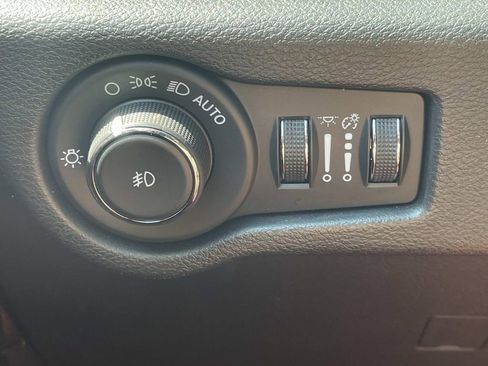 Used 2023 Chrysler Pacifica Touring-L w/ S Appearance Package FWD image 30