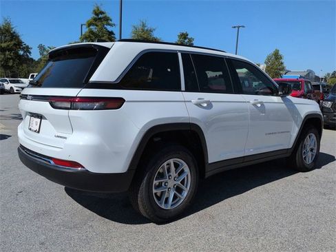 New 2025 Jeep Grand Cherokee Laredo X image 4