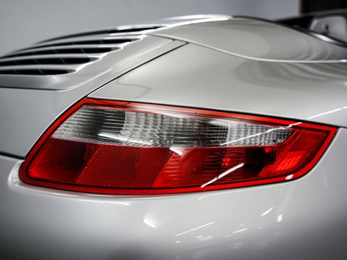 Used 2005 Porsche 911 Carrera S RWD image 36