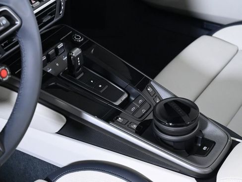 New 2026 Porsche 911 Carrera image 15