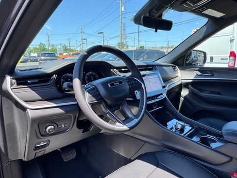 New 2026 Jeep Grand Cherokee Limited AWD/4WD image 12