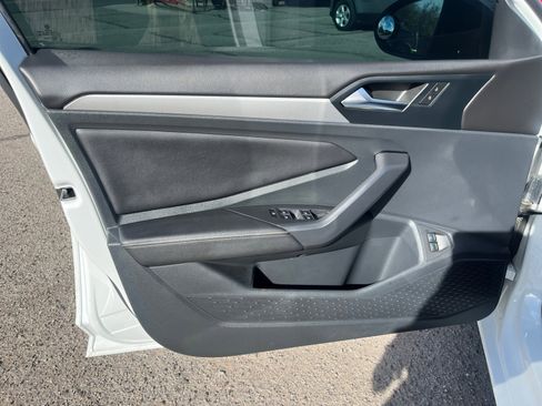 Used 2024 Volkswagen Jetta Sport image 13