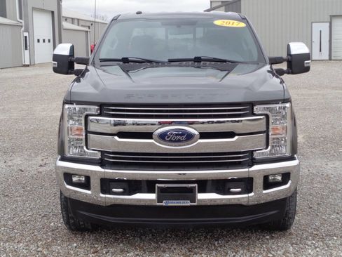 Used 2017 Ford F250 Lariat w/ Chrome Package image 3