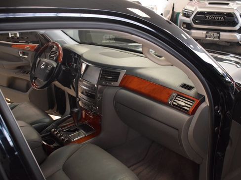 Used 2008 Lexus LX 570 4WD image 37