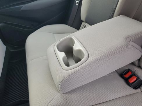 Used 2021 Toyota Corolla LE image 10