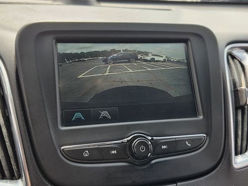 Used 2018 Chevrolet Malibu LT FWD image 22