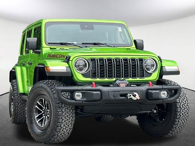 Used 2025 Jeep Wrangler Unlimited Rubicon AWD/4WD image 2