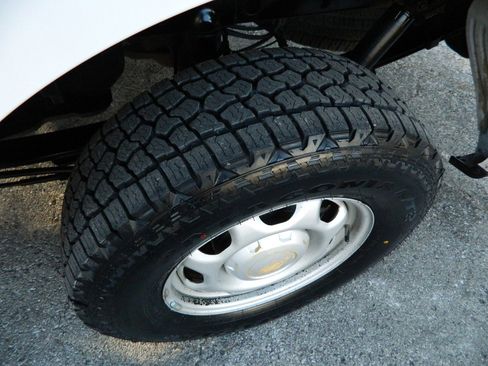 Used 2015 Ford F150 XL w/ Equipment Group 101A Mid image 11