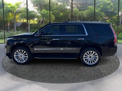 Used 2020 Cadillac Escalade Luxury AWD/4WD image 8