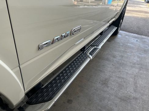 Used 2022 RAM 3500 Limited AWD/4WD image 17