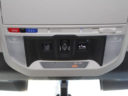 Used 2023 Subaru Forester Touring image 13