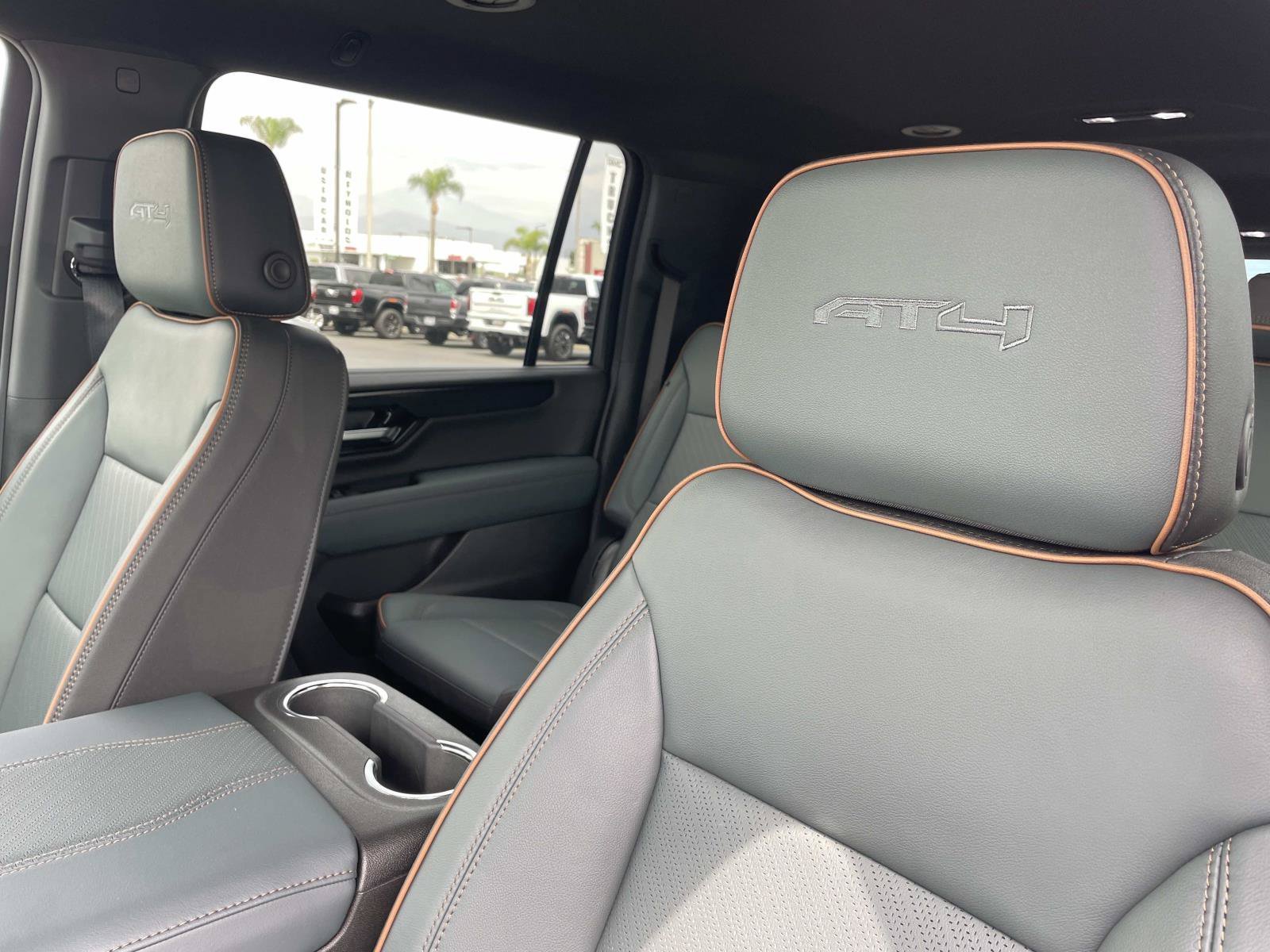 New 2026 GMC Yukon XL AT4 AWD/4WD image 22