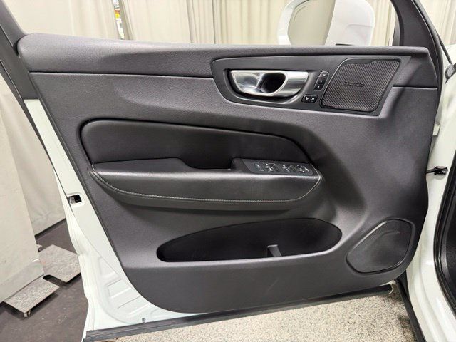 Used 2021 Volvo XC60 T8 Inscription AWD/4WD image 19