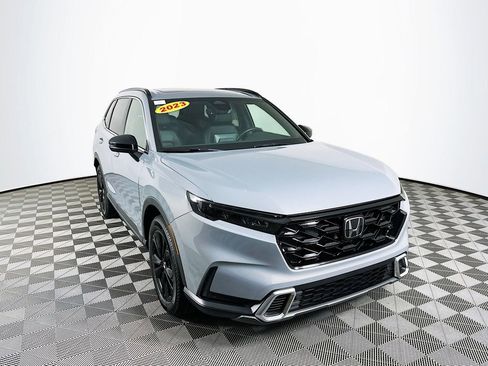 Used 2023 Honda CR-V Sport Touring image 3