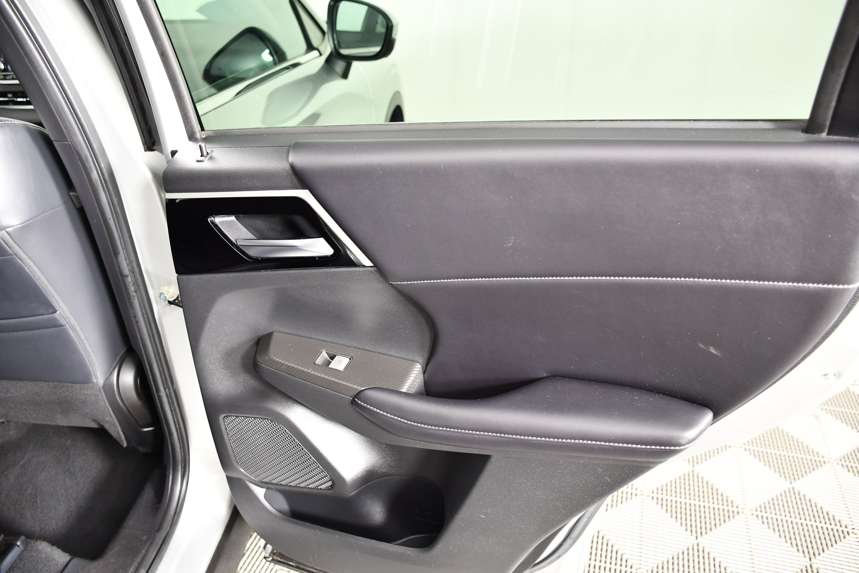Used 2022 Mitsubishi Outlander SE AWD/4WD image 40