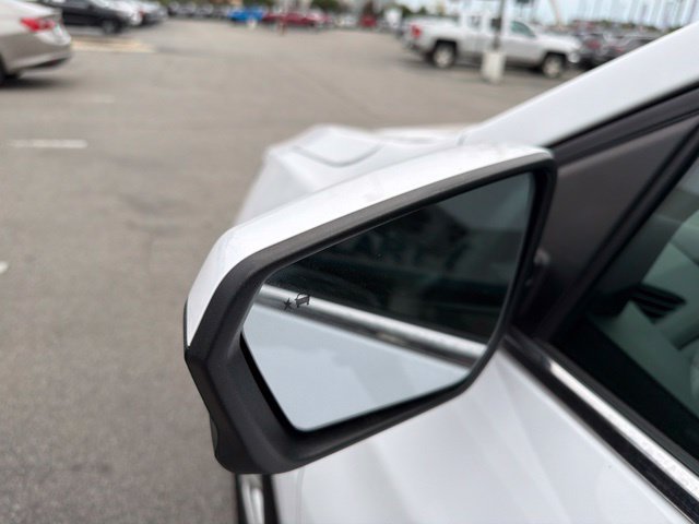 Used 2024 Chevrolet Equinox LT AWD/4WD image 23