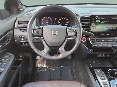 Used 2024 Honda Ridgeline Black Edition image 12